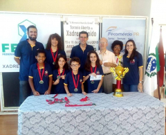 A equipe de xadrez do Clube Soberano Rei, sob o comando dos técnicos Alexandre Franco Ramazzotte e Adriano Franco Ramazzotte, com apoio da Prefeitura d...
