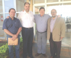 Marcos Tudino, deputado Alex Canziani, Padre Beffa e Nilson Violato.