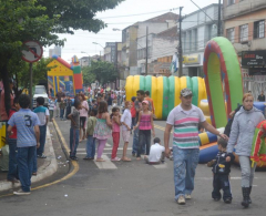 Rua do Recreio reuniu famílias na avenida 