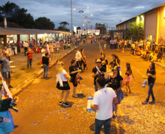 Carnaval na Avenida acontece no prolongamento da Av. Arapongas
