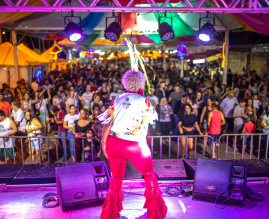 Shows a atrações gratuitas animaram os cinco dias do Carnaval em Arapongas. FOTO: M.Cheli