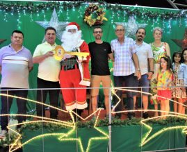 NATAL LUZ 2022: Papai Noel chega a Arapongas e programação segue até o dia 23