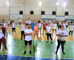 O ginásio de Esportes Mateus Romera – da região do Conjunto Flamingos, recebeu na última segunda-feira, 12, um “Aulão Solidário” – em parce...