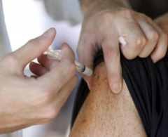 A Prefeitura de Arapongas, através da Secretaria Municipal de Saúde, informa que a vacinação contra a gripe aos idosos aci...