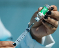 A Prefeitura de Arapongas, por meio da Secretaria Municipal de Saúde, reforça a importância da vacinação contra a gripe e contra a Covid-19 – amb...