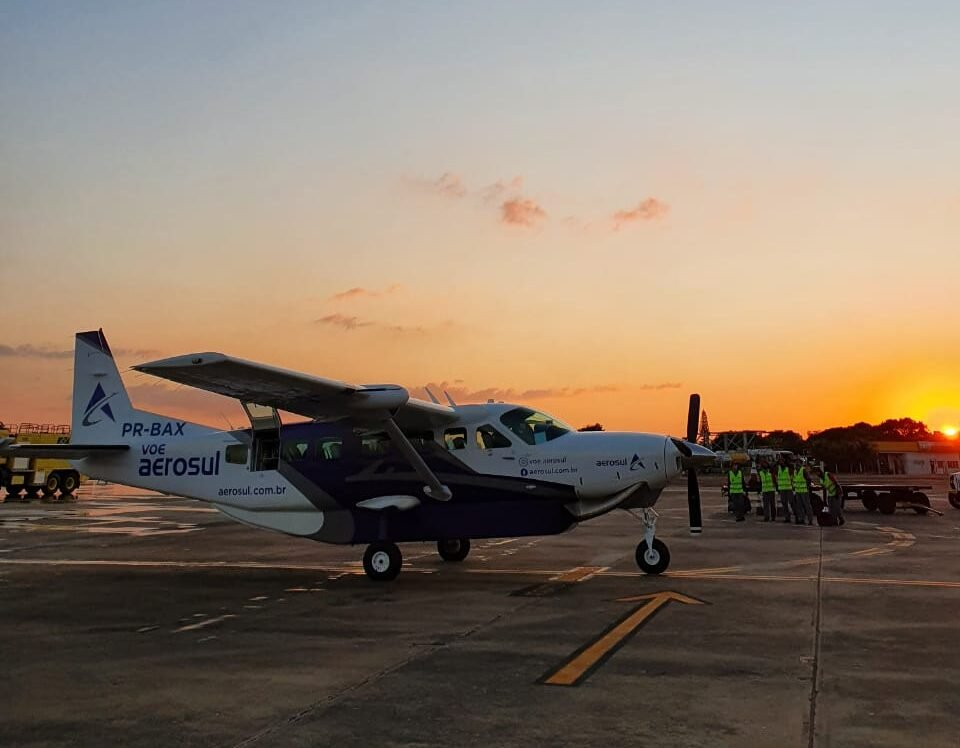 Companhia AeroSul, de Arapongas, passa a ter voo entre Londrina, Curitiba e Florianópolis