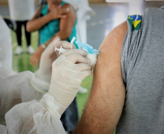 Vacinação para idosos acima dos 60 acontece no CCI da Zona Sul, na quinta(09)