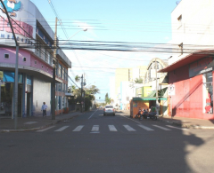 Esquina da Avenida Arapongas com Drongo - ANTES