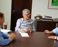 Prefeito em reunião com Secretário de Agricultura do PR, Norberto Ortigara
