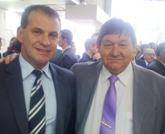 Secretário de  Esportes  Evandro Rogerio Roman com o prefeito Padre Beffa