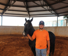 Luiz Henrique de Oliveira - treinador de cavalos