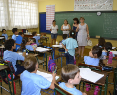 A Secretaria de Educação acompanha adaptação de alunos na escola Nereide