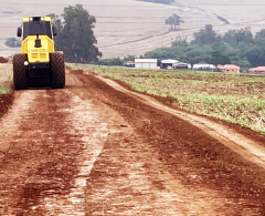 Arapongas acelera obras de recuperação das estradas rurais
