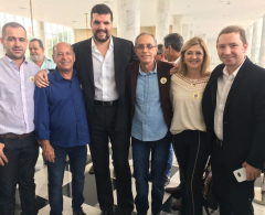 Vice-prefeito Jair Milani e outras autoridades de Arapongas em Curitiba