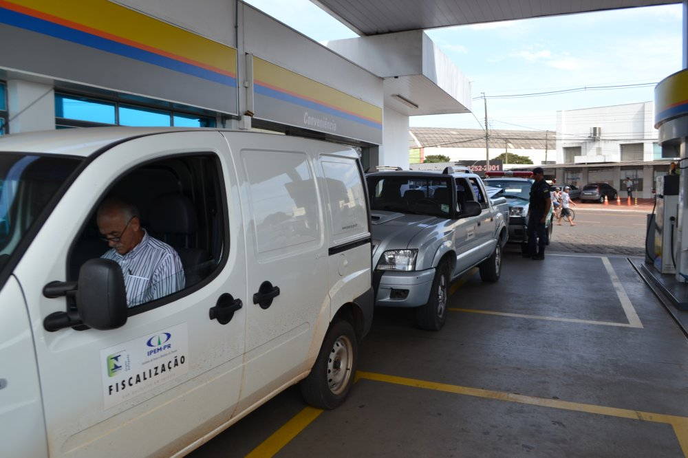 Força tarefa fiscaliza Postos de Combustível de Arapongas
