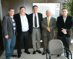 Vice-prefeito e prefeito com secretário de Estado Pepe Richa e o deputado Waldyr Pugliese