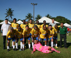 Equipe que foi em 2012, em Maringá, o árbitro Margarida e dirigentes da Cocamar