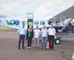 Prefeito e autoridades acompanharam início das operações no Aeroporto de Arapongas