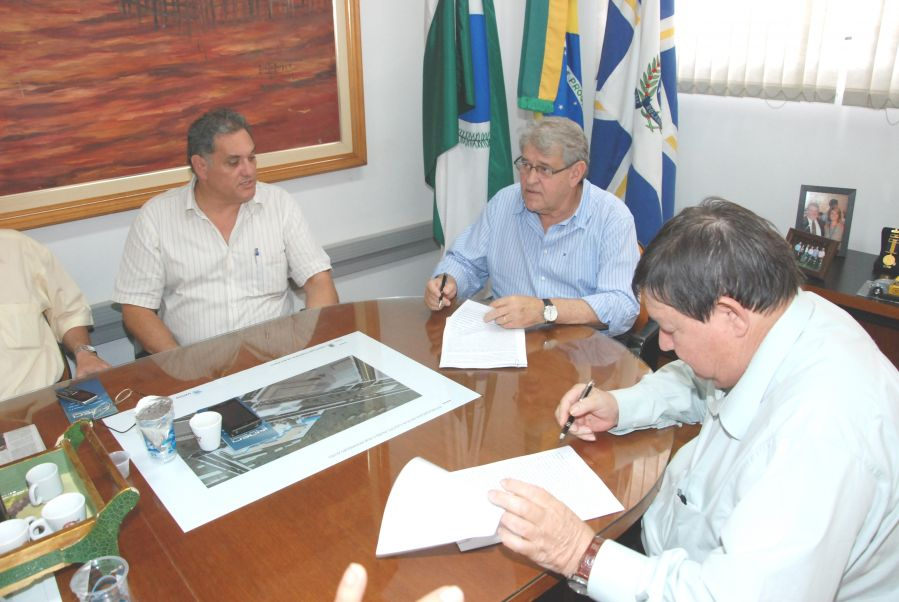 Arapongas, Rolândia e Londrina assinam ata para formação de Consórcio