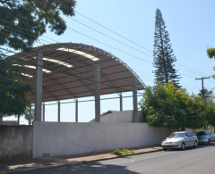 Escola fica localizada na Vila Industrial